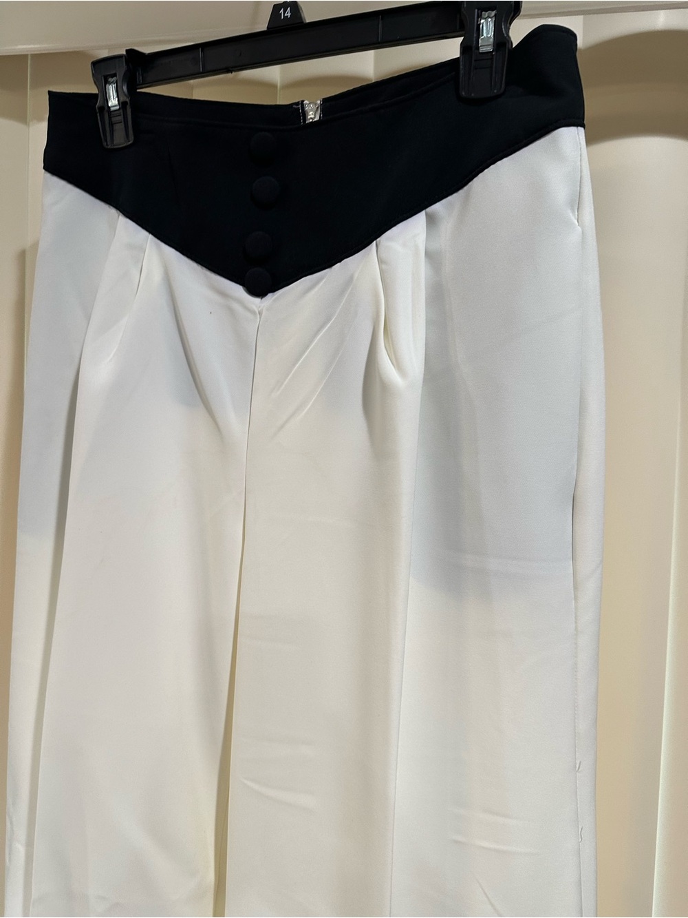 New York & Company Cream and Black buttons front / back Zip-Trim pants